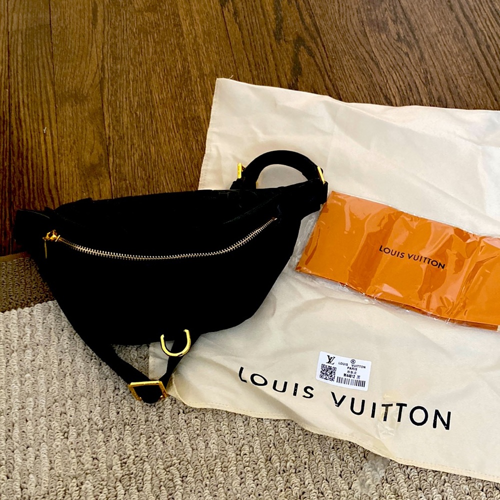 Louis Vuitton crossbody black NEW